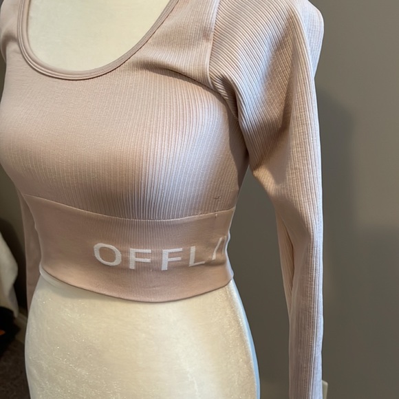 OFFLINE - athletic crop top - long sleeve - like new - Picture 2 of 6
